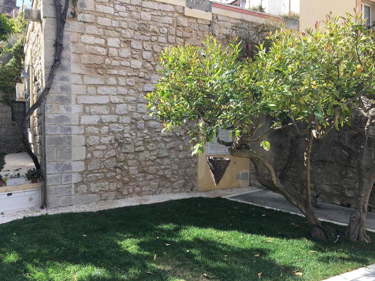 Le Fioriere Affittacamere E Casa Vacanze Ragusa Eksteriør billede