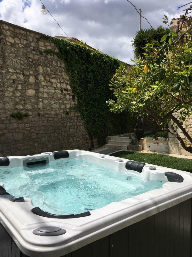 Le Fioriere Affittacamere E Casa Vacanze Ragusa Eksteriør billede