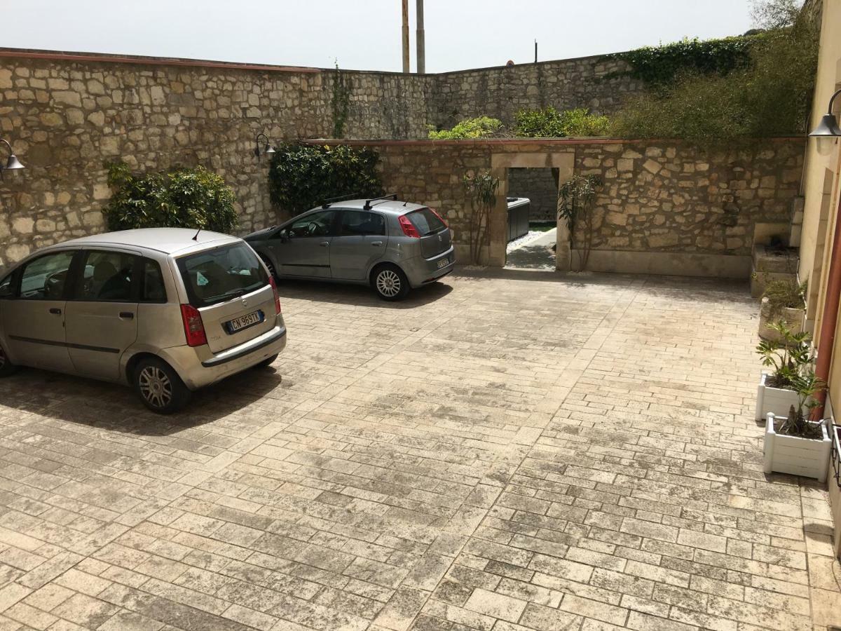 Le Fioriere Affittacamere E Casa Vacanze Ragusa Eksteriør billede
